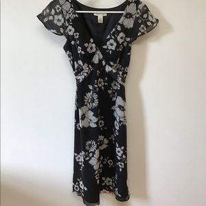 Like New! White House Black Market Floral Dress 4
